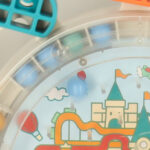 Diabelski-mlyn-karuzela-z-kierownica-lapanie-pilek-168811