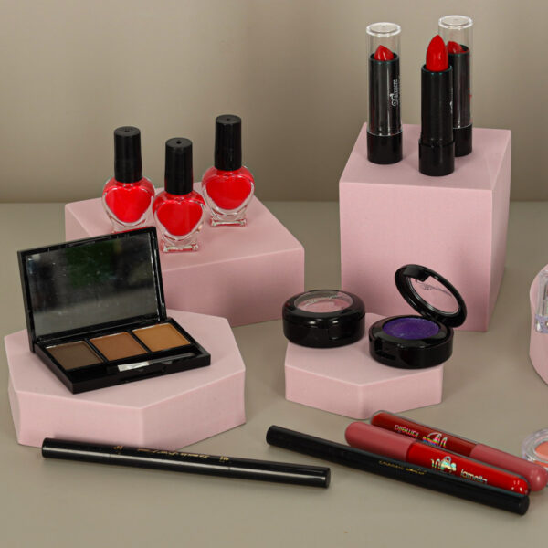 Kuferek-zestaw-kosmetykow-do-makijazu-domowe-spa-walizka-XXL-172294 Kuferek-zestaw-kosmetykow-do-makijazu-domowe-spa-walizka-XXL-172294