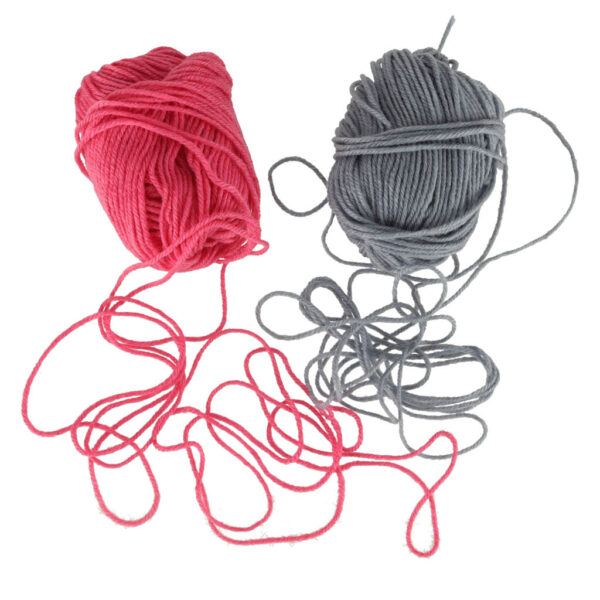 Maszyna-do-szycia-krosno-dziewiarska-22-iglowa-2-klebki-wloczki-160953 Maszyna-do-szycia-krosno-dziewiarska-22-iglowa-2-klebki-wloczki-160953