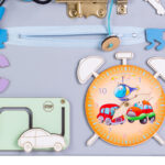 Tablica-manipulacyjna-drewniana-pomaranczowy-zegar-50x37-5cm-134519