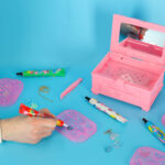 Zestaw-kreatywny-magiczne-pudelko-UV-167111