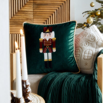 Pillowcase | NUTCRUCKER | velvet with nutcracker | 45x45 cm | XM22 827841