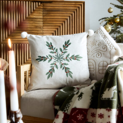 Pillowcase | GALOS | with pompoms | 45x45 cm | XM22 828015