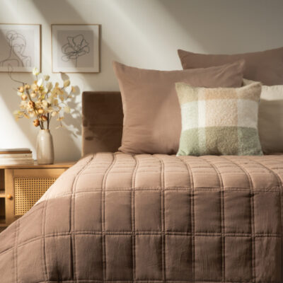 Bedspread | FINCH | with decorative trim brown | 200X220 cm | 715631