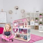 Domek-dla-lalek-drewniany-MDF-mebelki-70cm-rozowy-LED-175269