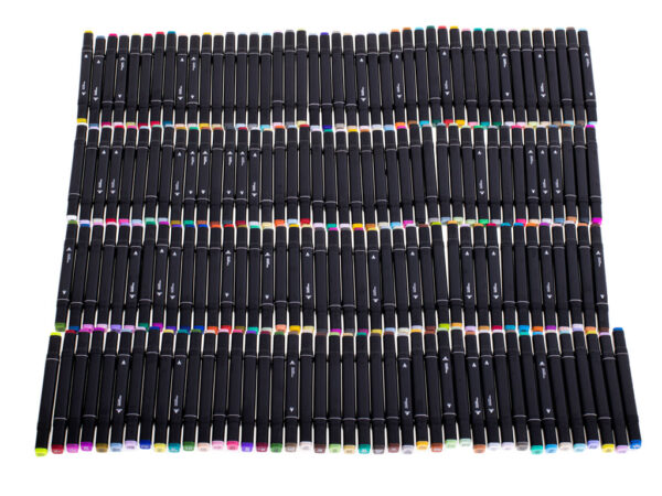 Double-sided alcohol markers in case 168 pieces