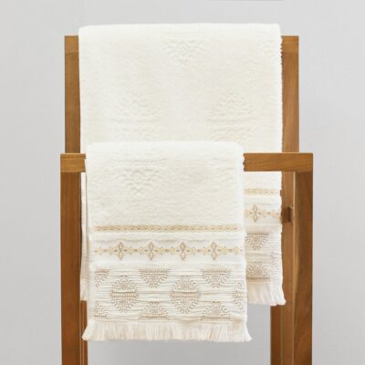 Towel | SOLTA | with fringe | 70x130 cm | SS23 811000