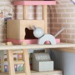 Domek-w-walizce-hotel-spa-dla-zwierzat-drewniane-mebelki-figurki-177559